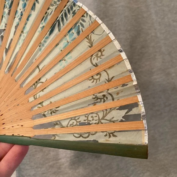 Butterfly Floral Vintage Folding Fan - Picture 14 of 16